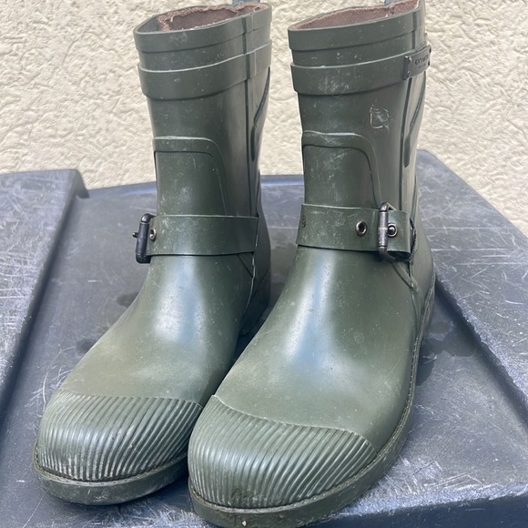 Coach Olive Green Rubber Rain Boots – Size 8 – Waterproof Pull-On Classic - Picture 12 of 14